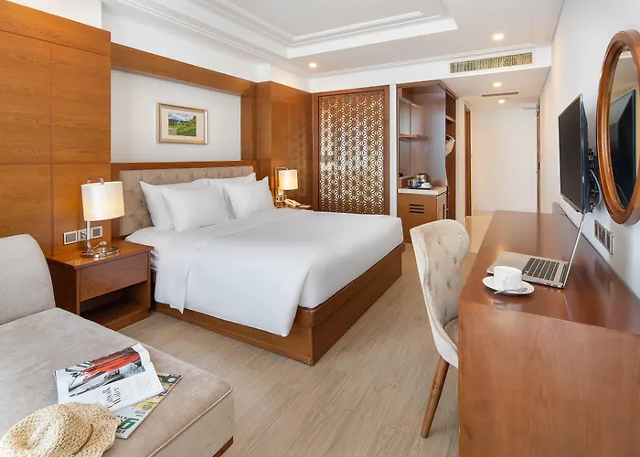 Paris Deli Danang Beach Hotel