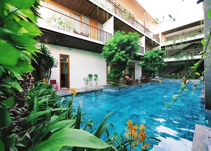 Tam House Villa Hotel